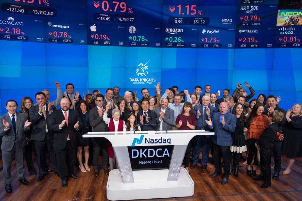 OneMedNet Rings Closing Bell Celebrating Imminent Closing of Business Combination with Data Knights Acquisition Corp.