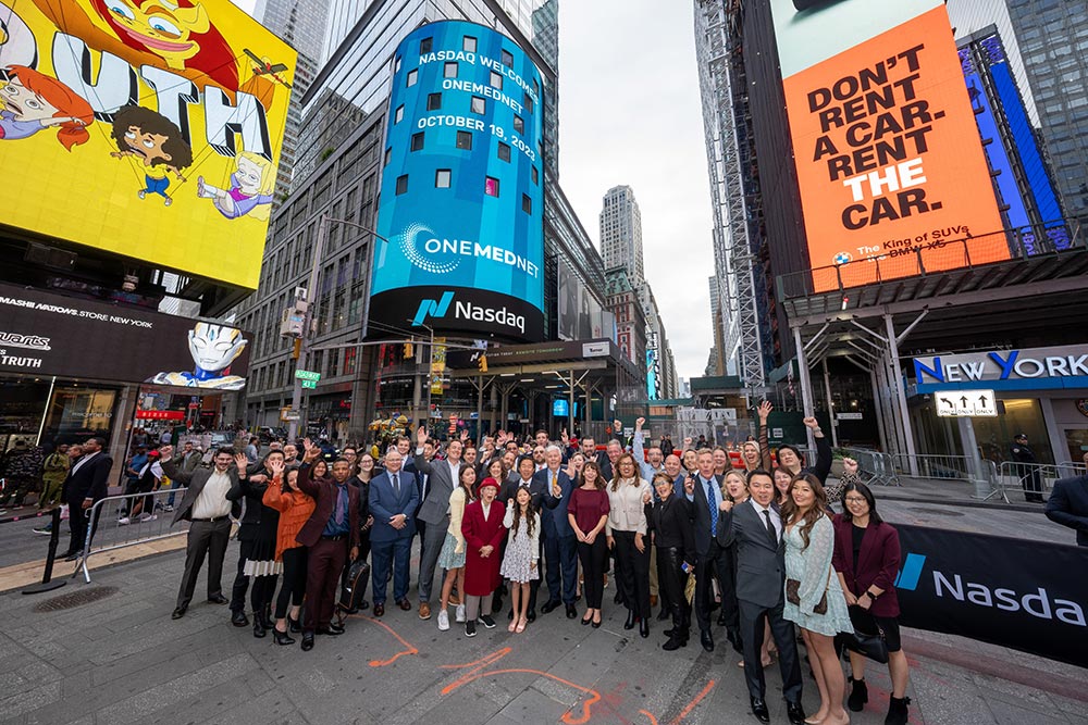 OneMedNet Rings Closing Bell Celebrating Imminent Closing of Business Combination with Data Knights Acquisition Corp.