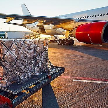 Selecting superior business partners in China for a Swedish start-up logistic platform company through market insight